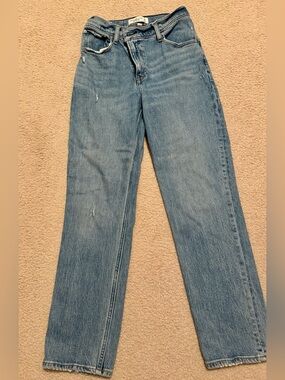 Abercrombie & Fitch Straight Leg Jeans in Light Blue Wash